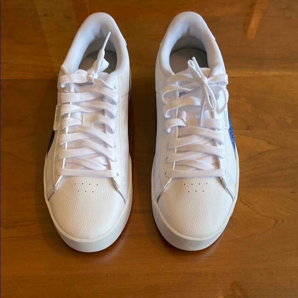 Puma Women's Athletic Shoes in White and Blue